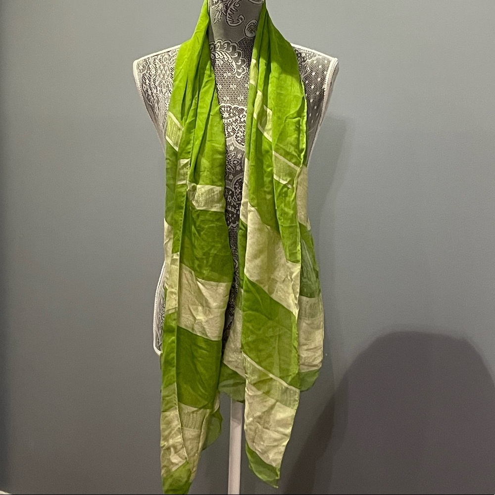 100% Silk Scarf - Picture 4 of 9